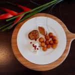 Krůtí steaky s domácími kroketami a česnekovým mascarpone