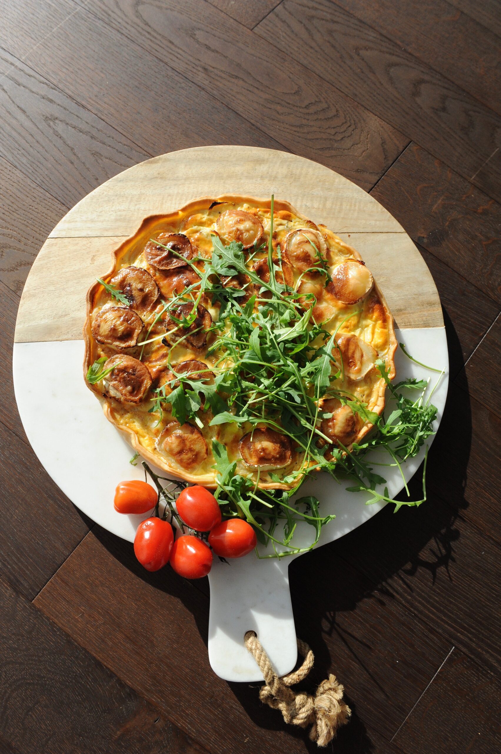 Cibulový quiche s kozím sýrem